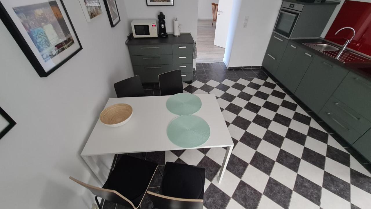 Appartement Lavendel, Ferienwohnung Mit Eigenem Eingang Wie Ein Kleines Haus Bad Salzuflen Exterior foto